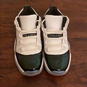 Jordan 11 Retro Low Emerald Rise